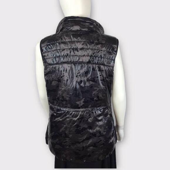 Calvin Klein Black Puffer Vest Camo Performance Funnel Neck Size Large - Picture 7 of 11